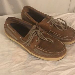 Men’s Sperry shoes. Size 9M. Great condition!